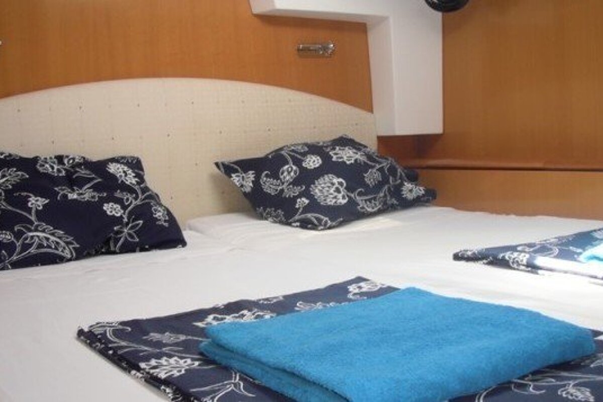 Lagoon 500 15.5m Catamaran, Mallorca Island cabin