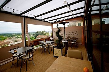 Le Moulin de Caro, Isle sur la Sorgue restaurant terrasse