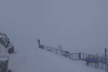 Webcam view from Pic Blanc, snowy and foggy
