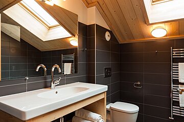 L'Erine Chalet, Meribel - Les Allues bathroom