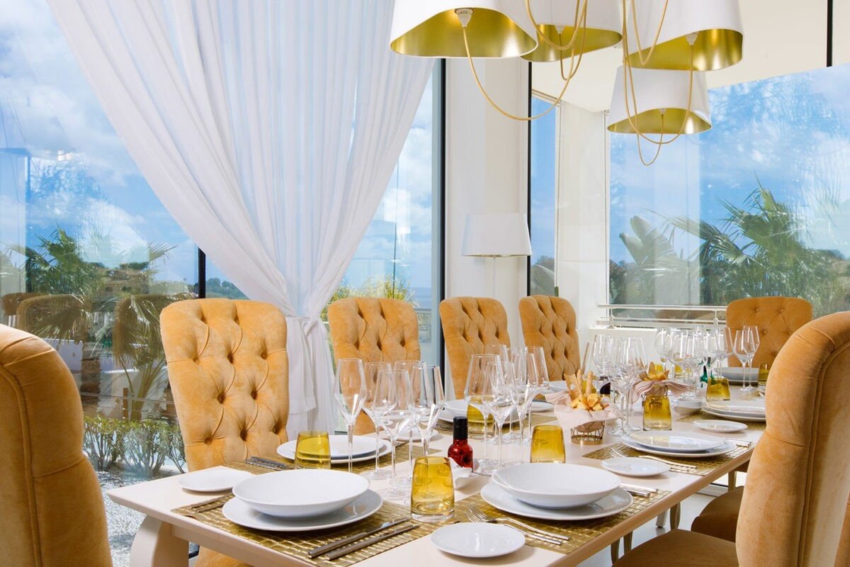 interior at Collins Restaurant