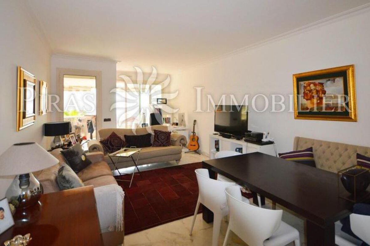 Patio Palace Apartment, Monaco living-room