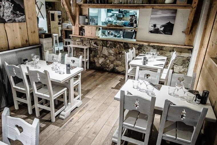 Pizzeria La Pignatta Restaurant, Tignes Val Claret interior