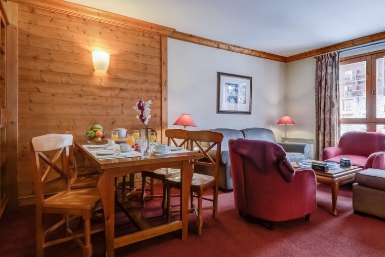 Prince des Cimes Residence - 3 Bedroom Superior Apartment, Les Arcs 1950 living-room