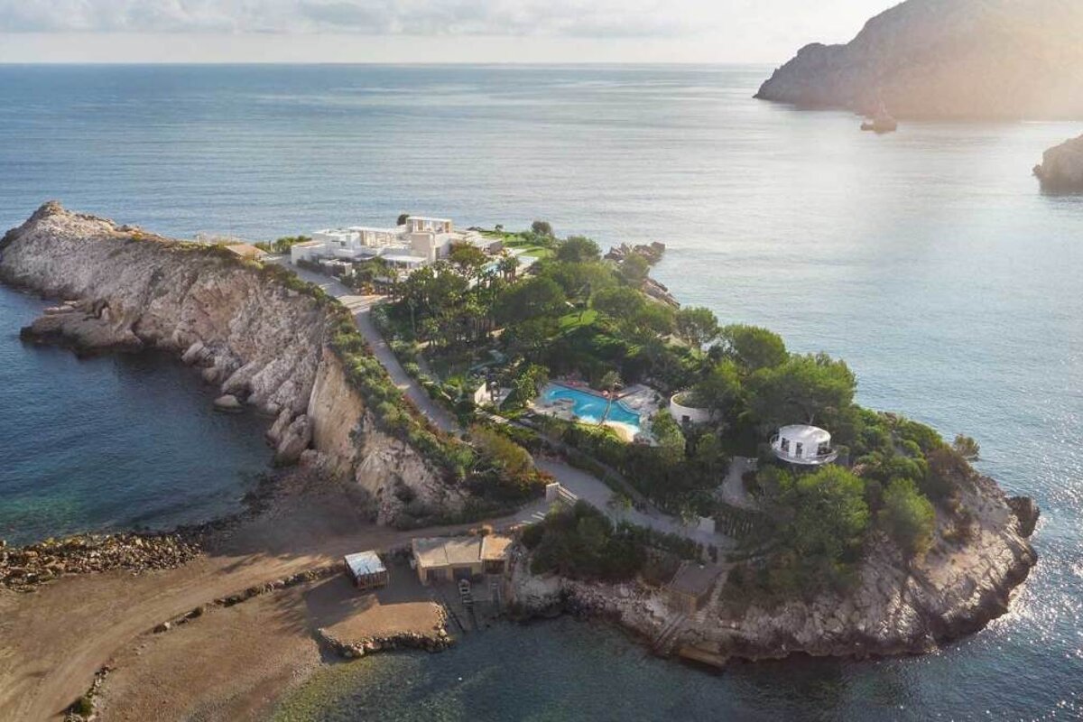 Fabregas star-studded post-wedding party in Ibiza