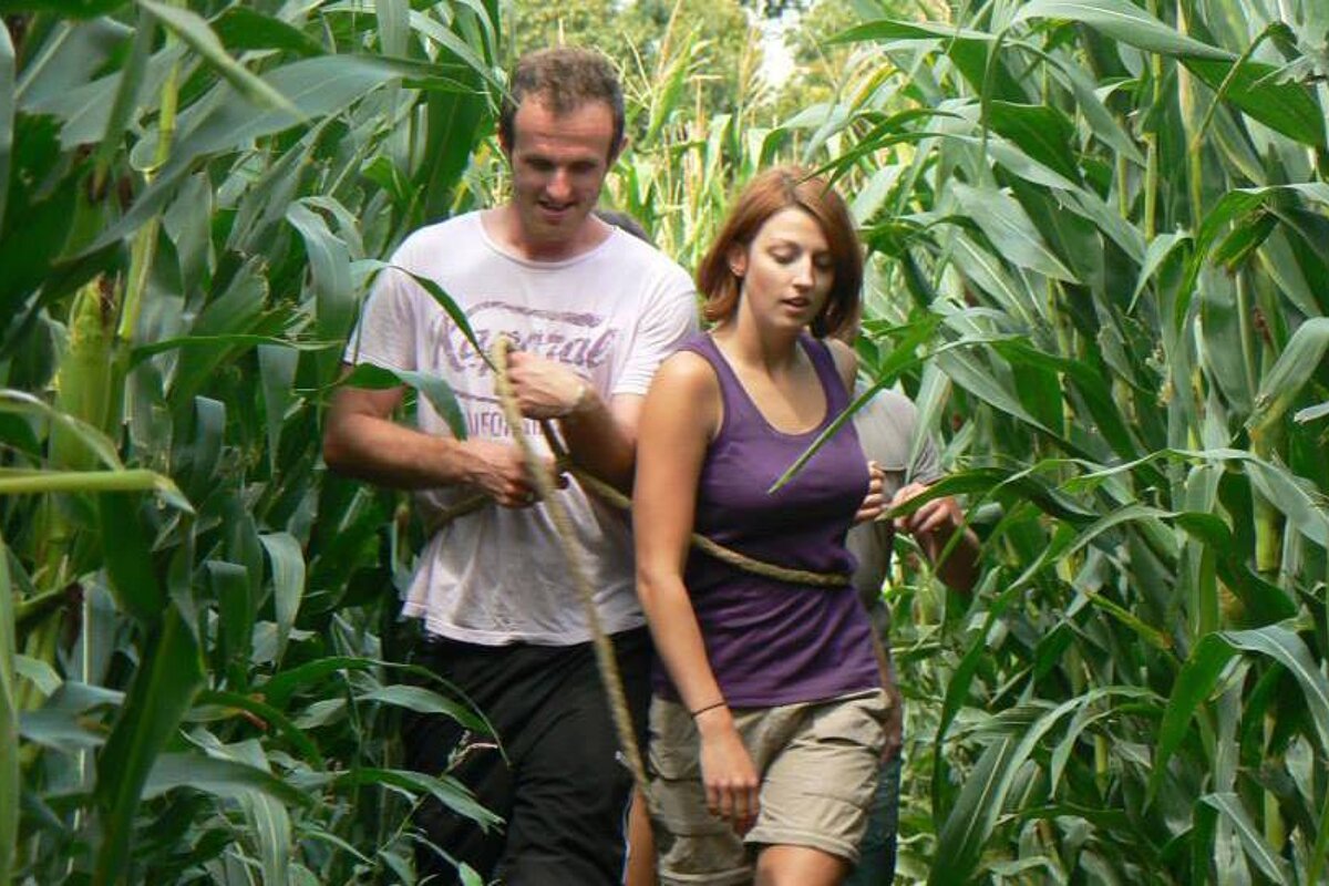 two people in a maze in bergerac