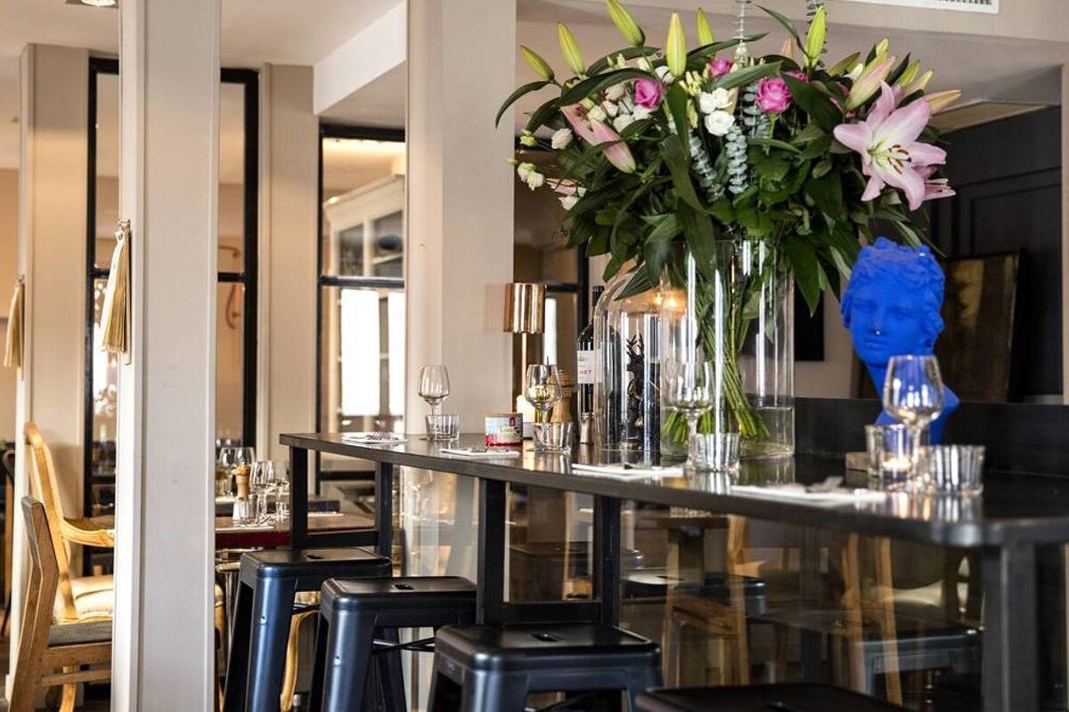 Le Cirque Restaurant, Cannes interior