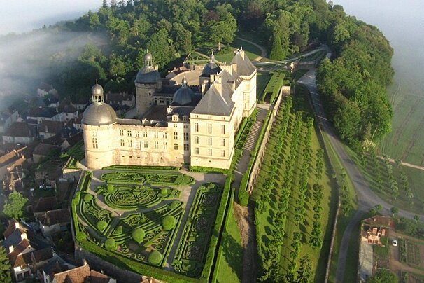 Chateau de Hautefort, Hautefort