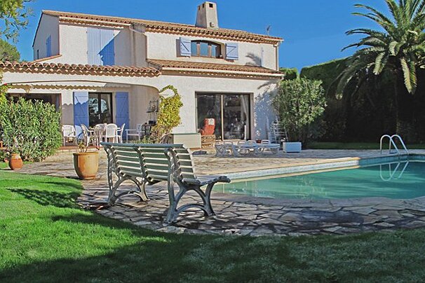 Laforet Estate Agents, Antibes villa