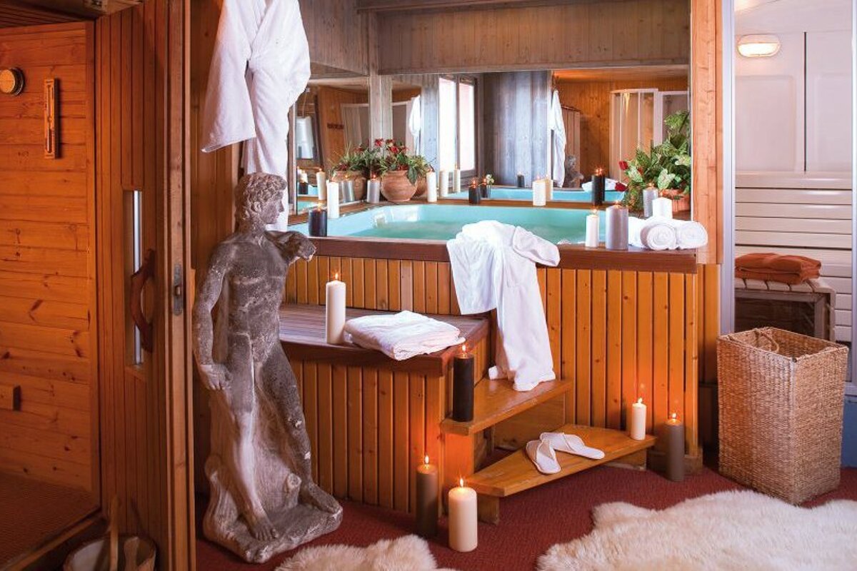 Le Sherpa Hotel Spa, Val Thorens jacuzzi