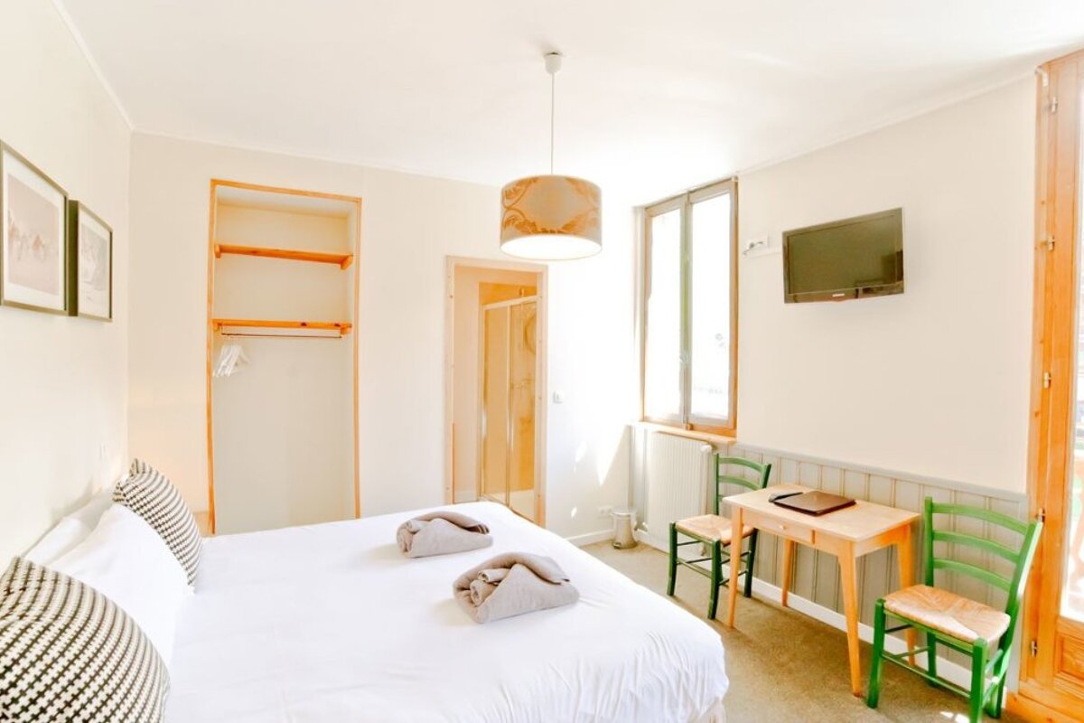 Le Vert Hotel, Chamonix double bedroom