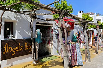 boutique fashion in santa gertrudis