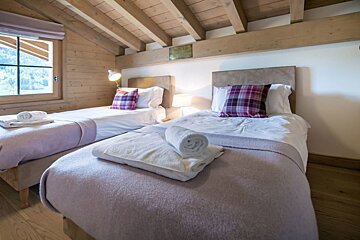 The Penthouse Apartment, Morzine twin room