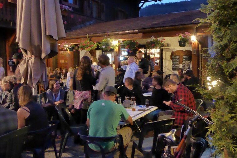 Sherpa Bar, Morzine terrace