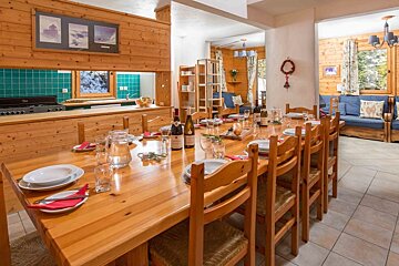 Tamara Chalet, La Tania dining area