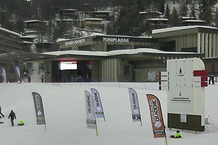 Blue Skies, Fresh Snow and Quiet Pistes, Les Arcs Region