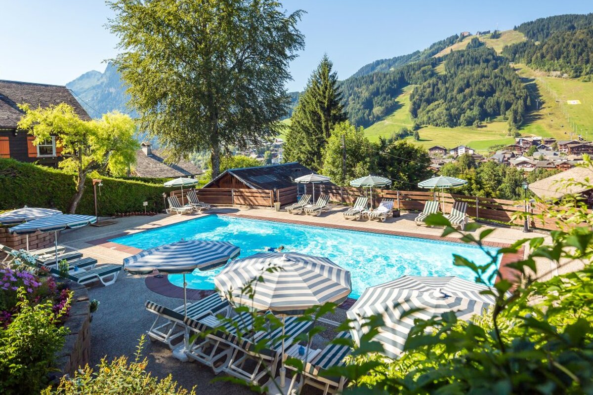Le Dahu Hotel, Morzine outdoor swimming pool