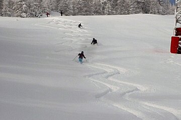 fresh powder tracks in val disere