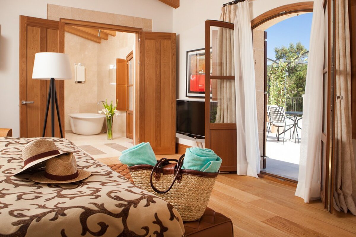 a picture of a hotel suite at Castell Son Claret, Calvia (Region)