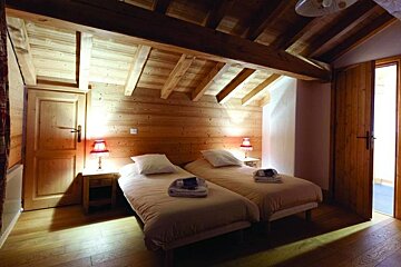 Le Notus Chalet, Courchevel Moriond 1650 twin bedroom