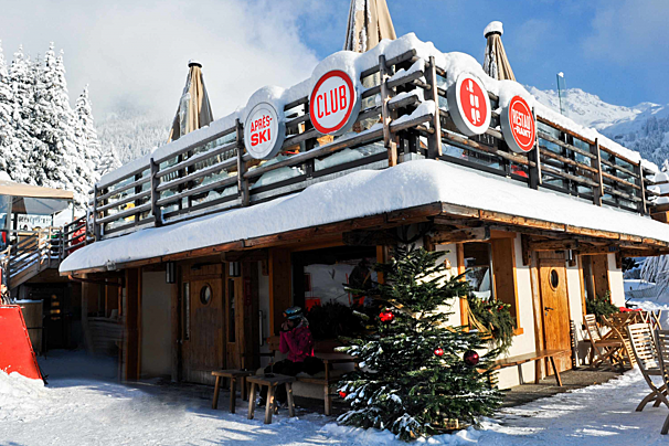 Le Rouge Bar, Verbier exterior
