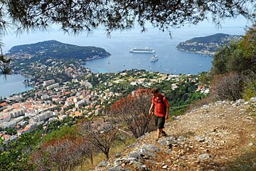 hiking in nice on plateau st michel