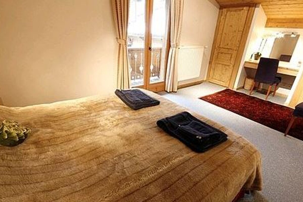 Des Amis Chalet, Les Prodains double bedroom