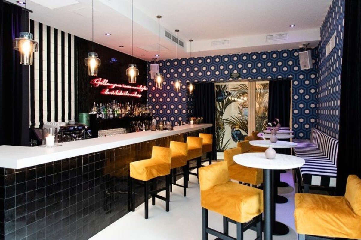bar area at Beatniks