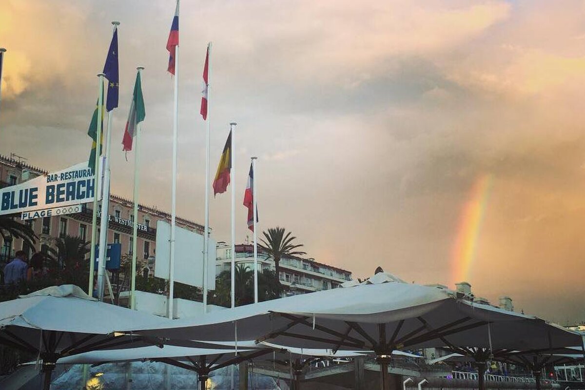 Blue Beach Club, Nice bar