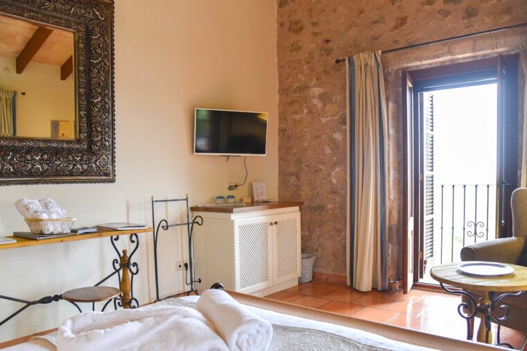 Font i Roig Boutique Hotel Review double bedroom