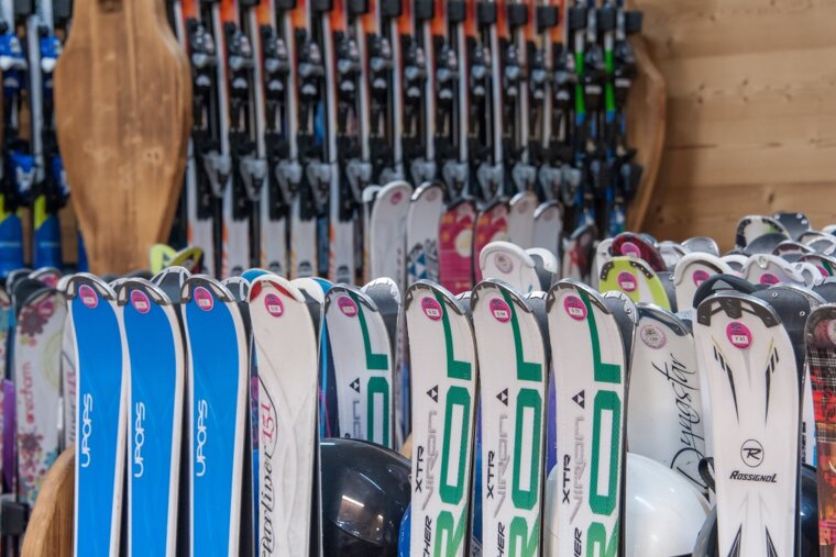 Skimium - Ski Flash Ski Hire, St Jean d'Aulps shop interior