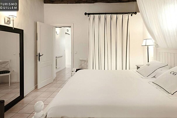 Can Guillem Country Hotel, Ca Ne Negreta double bedroom