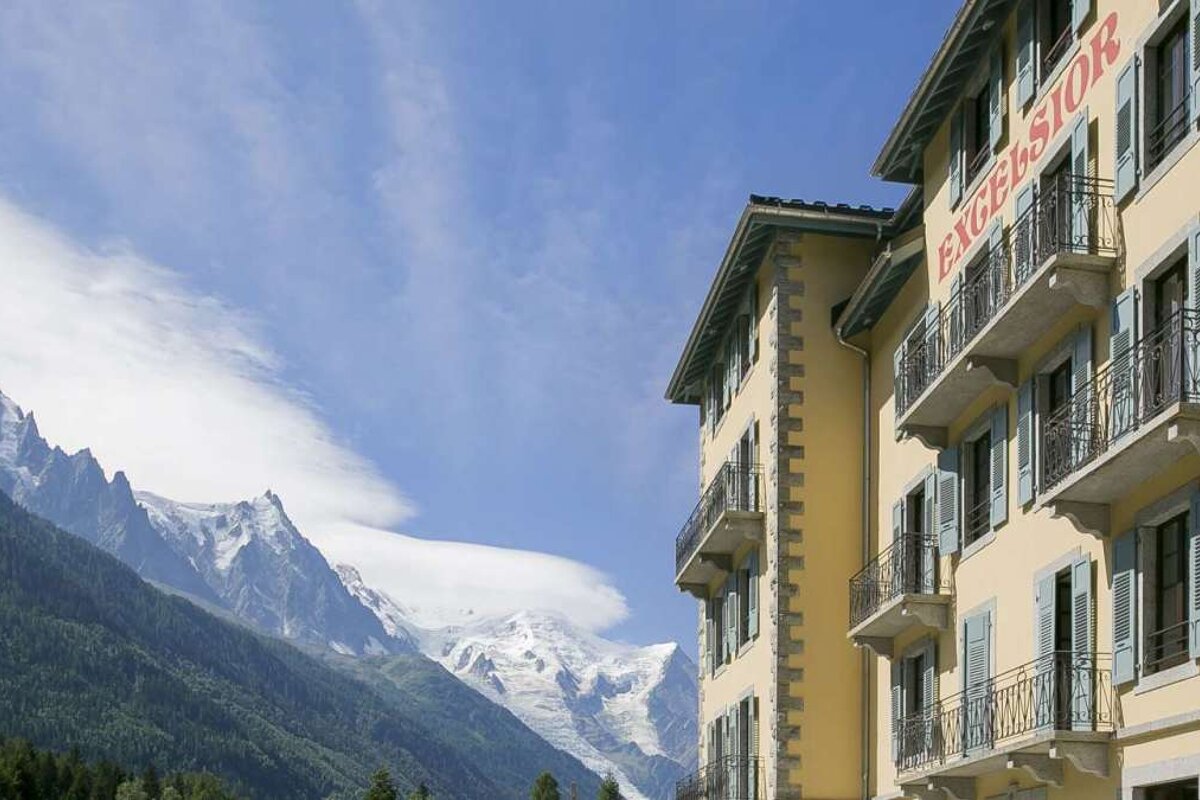 Excelsior Hotel, Les Praz exterior