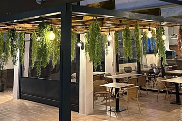 Navarros Restaurant Terrace