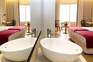 Palace Bonanza Playa Hotel, Illetes twin bedroom