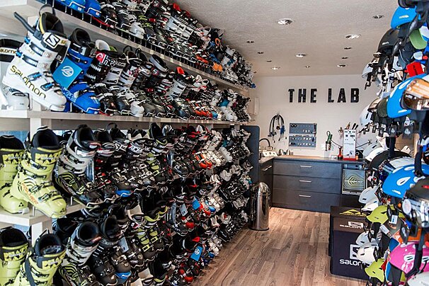 Sport 2000 - Prosneige Shop Central Ski Hire, Val Thorens