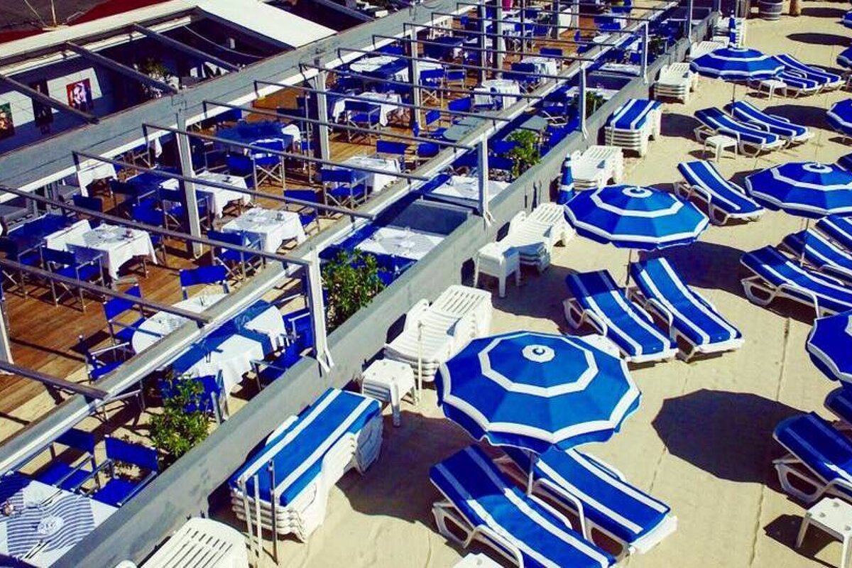 Cap 21 Les Murenes Beach Club, Saint Tropez beach