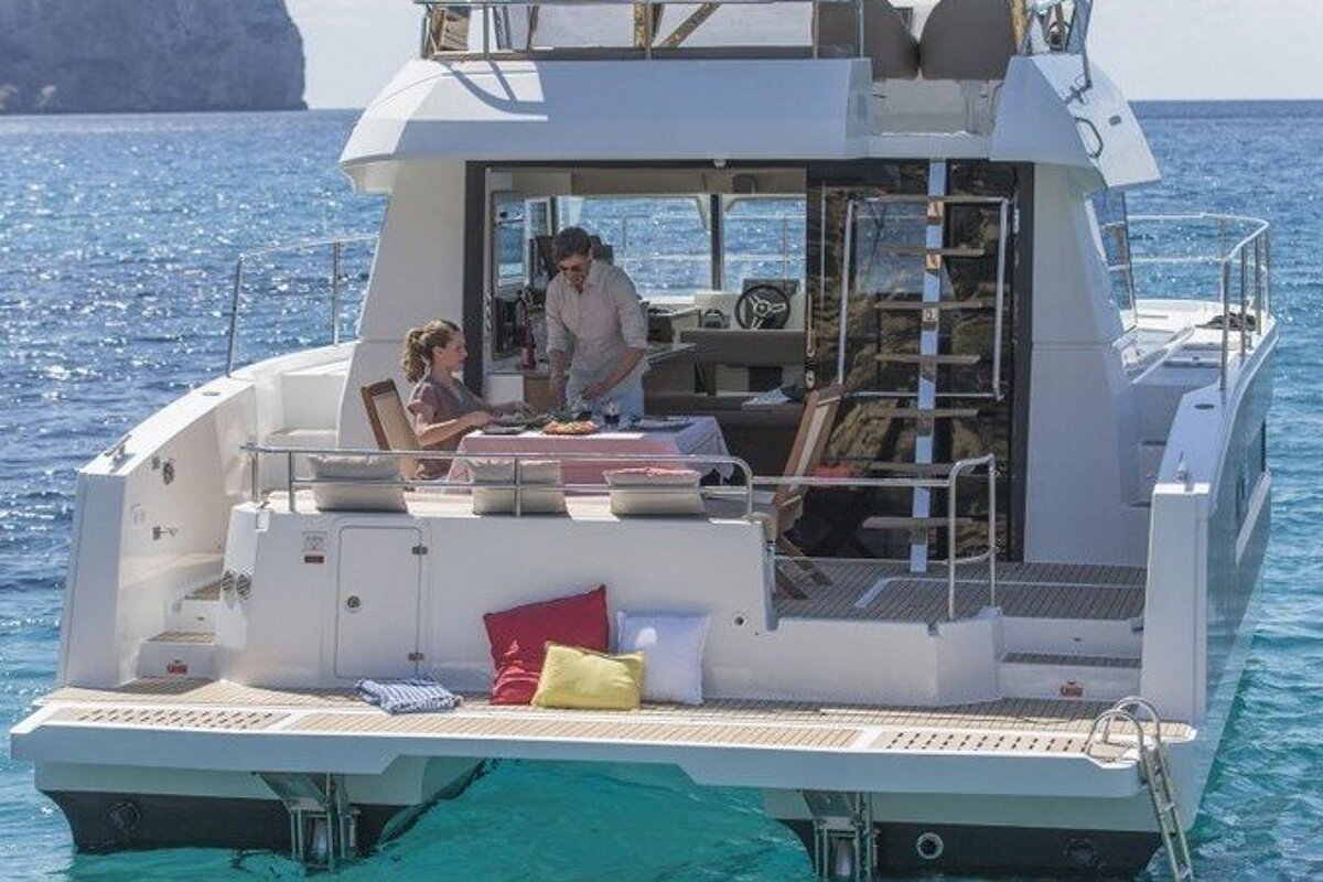 Fountaine Pajot 11m Motor Yacht, Palma de Mallorca exterior