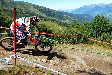 Steve Peat on the track in Qualifiers at Meribel