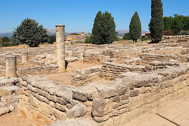 ruined walls in a temple in mallorca