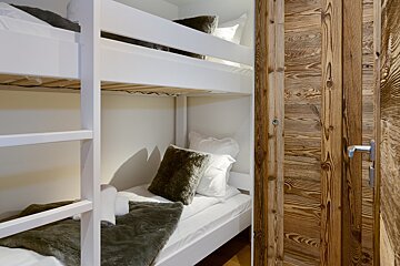 Annapurna B104 Apartment, Les Gets bunk room