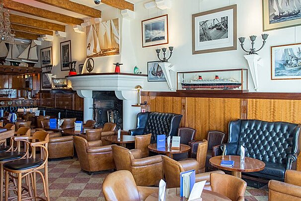 Bar du Sube, Saint-Tropez interior