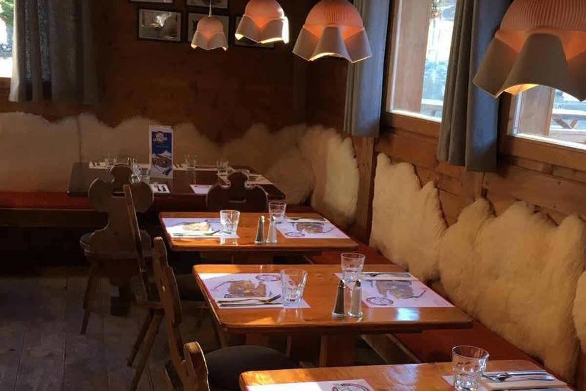 Chalet de la Roche Restaurant, La Plagne Villages interior