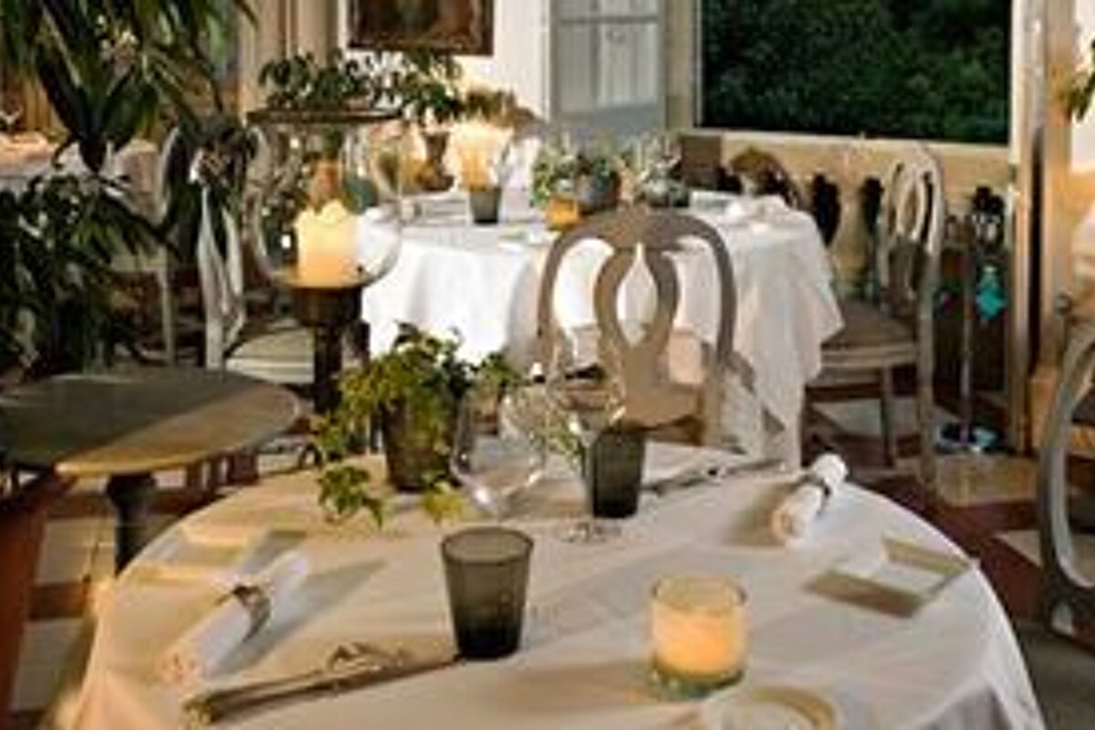 Chateau de Mazan Hotel, Mazan dining room 