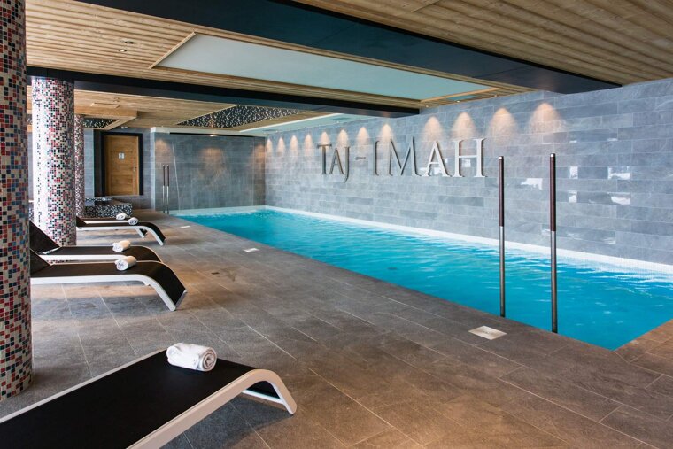 Taj-I Mah Hotel, Les Arcs 2000 indoor swimming pool