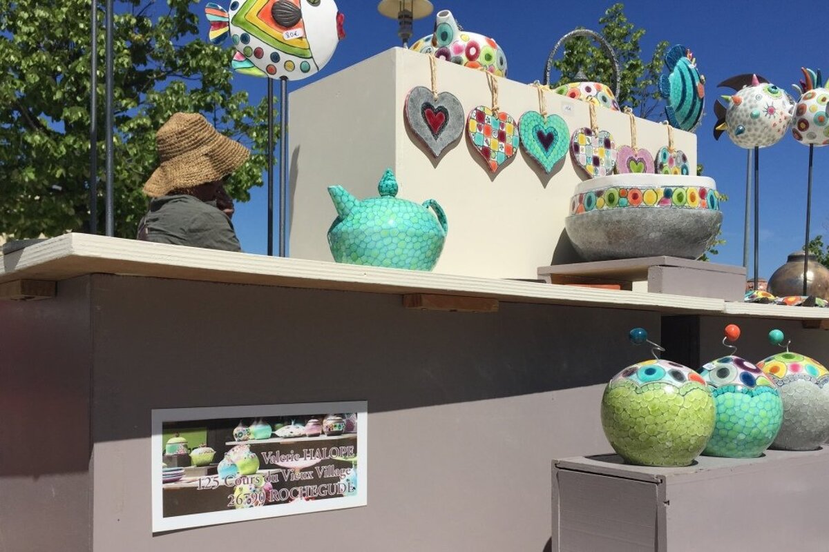 provence pottery market