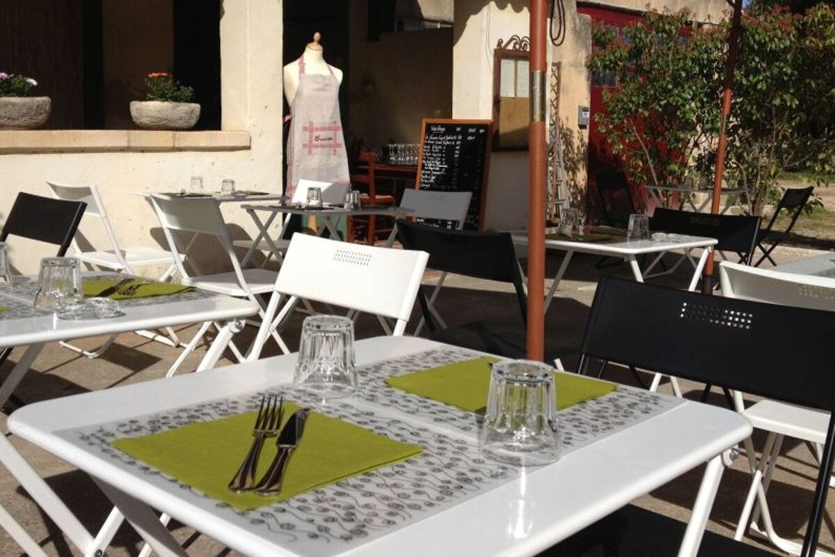 La Petite Histoire, Apt restaurant terrasse