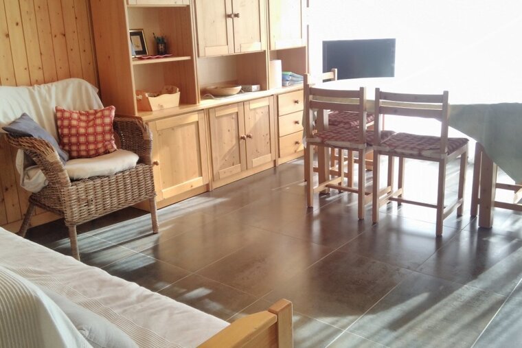 Le Nantaux T30 Apartment, Morzine living-room