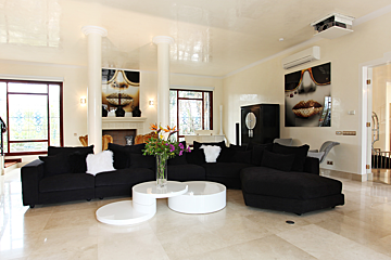 Middleton mansion for rent in Ibiza living-room
