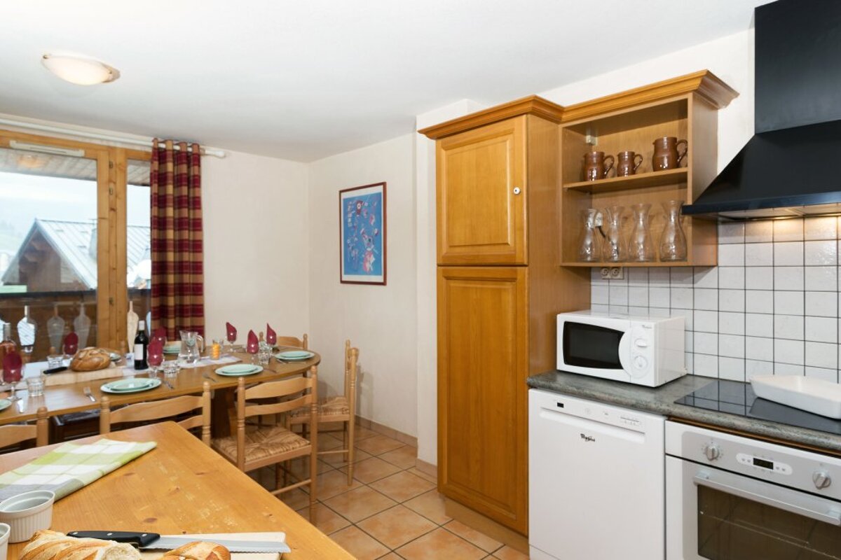 Alpages No.2 Chalet, La Plagne Soleil kitchen